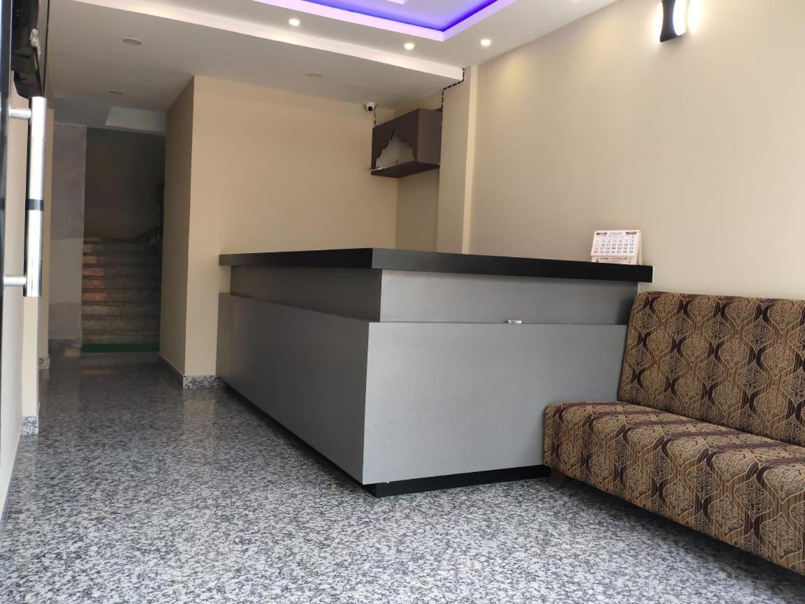 Goroomgo Hotel Uk Palace Puri Eksteriør bilde