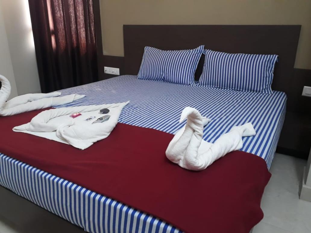 Goroomgo Hotel Uk Palace Puri Eksteriør bilde